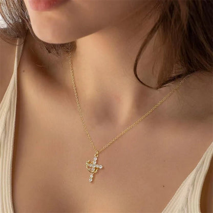 Collar cruz colgante giratorio